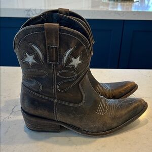 Vintage Brown Western Ankle Boots